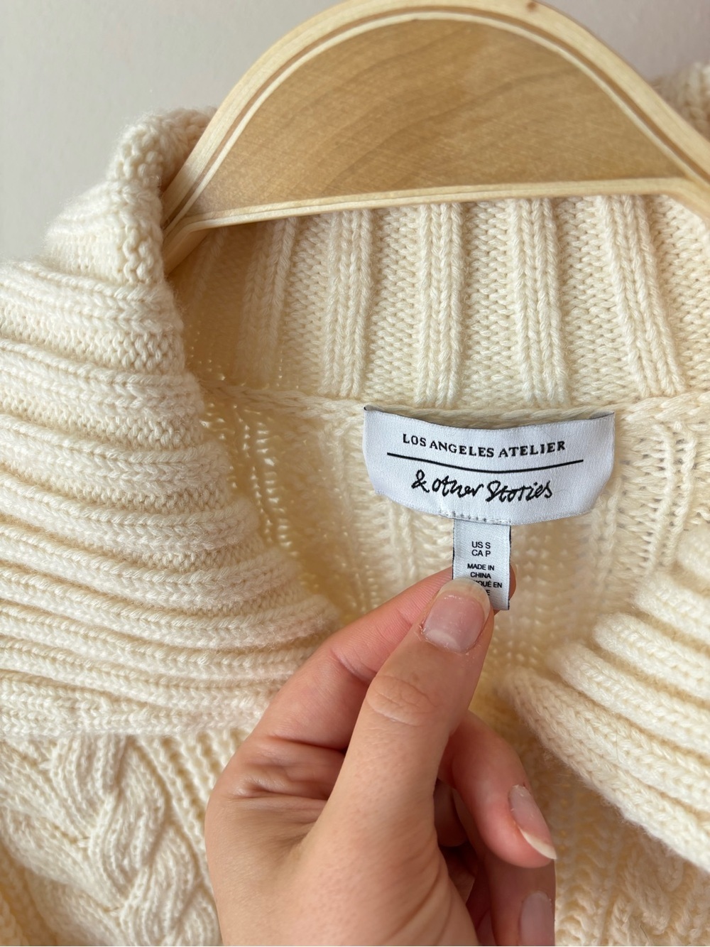 & Other Stories Wool Cream White Cable Knit Button-Up Sweater Cardigan Small - Picture 6 of 10